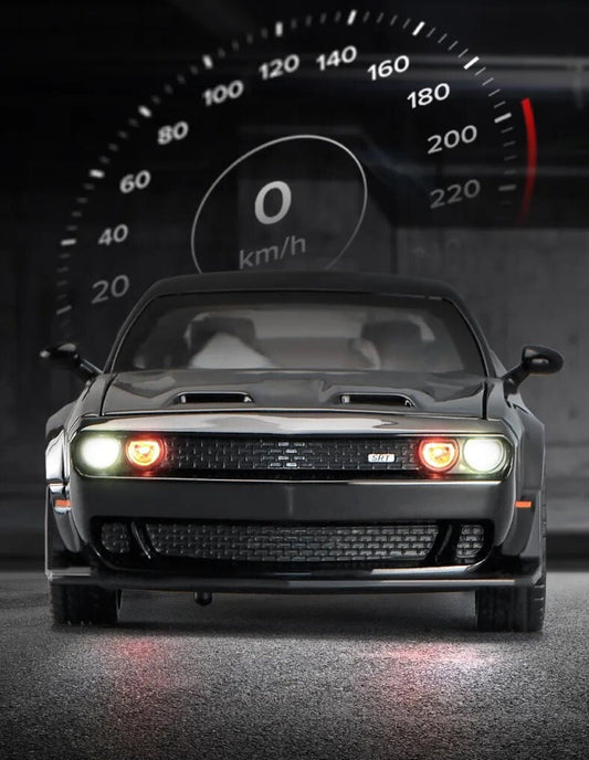 1:32 Dodge Challenger SRT Hellcat Diecast Car Model (Black/White/Red/Police)