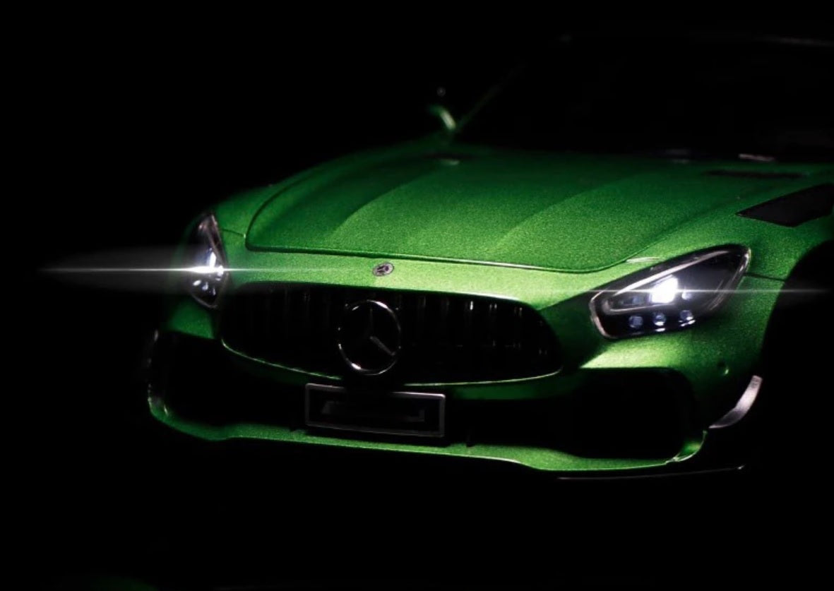 1:18 Mercedes Benz AMG GT R Diecast Car Model (Green/Black)