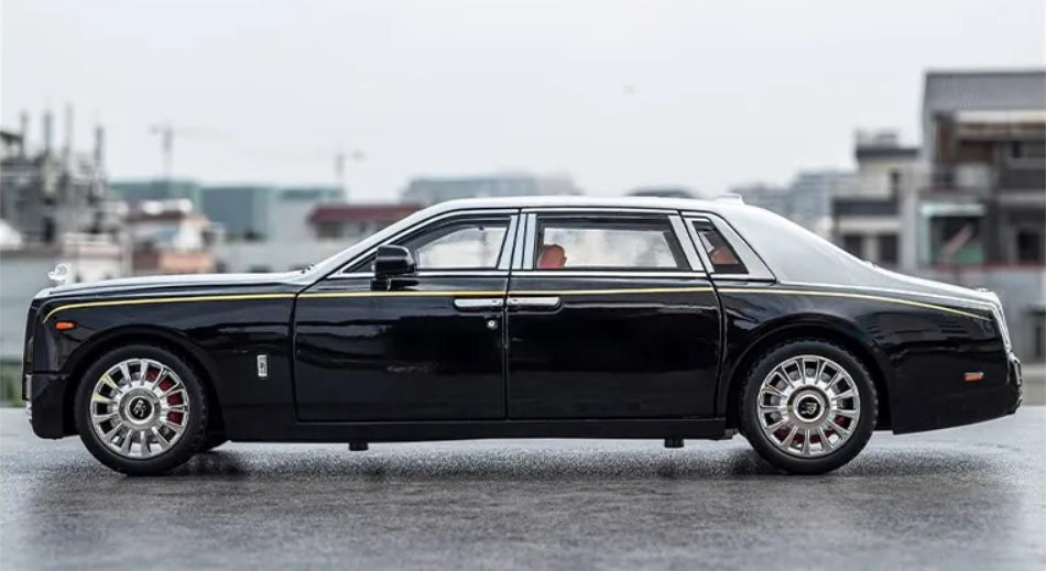 1:18 Rolls Royce Phantom Diecast Car Model (4 colors)