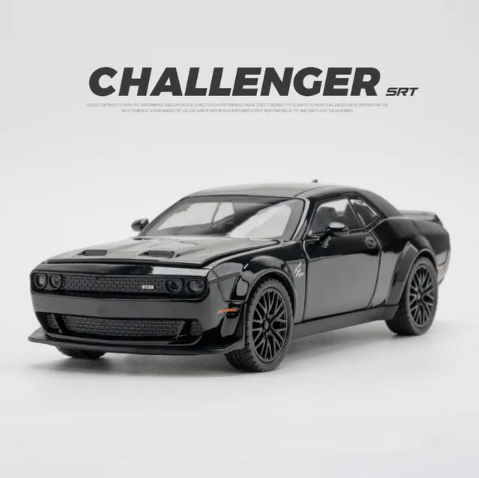 1:32 Dodge Challenger SRT Hellcat Diecast Car Model (Black/White/Red/Police)