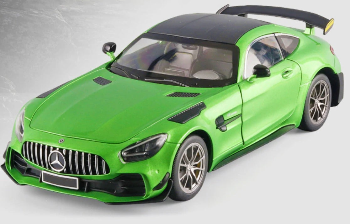 1:18 Mercedes Benz AMG GT R Diecast Car Model (Green/Black)
