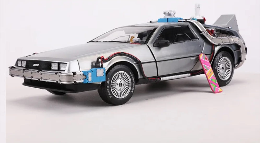 1:18 Back to the Future DeLorean DMC-12 Diecast Car Model
