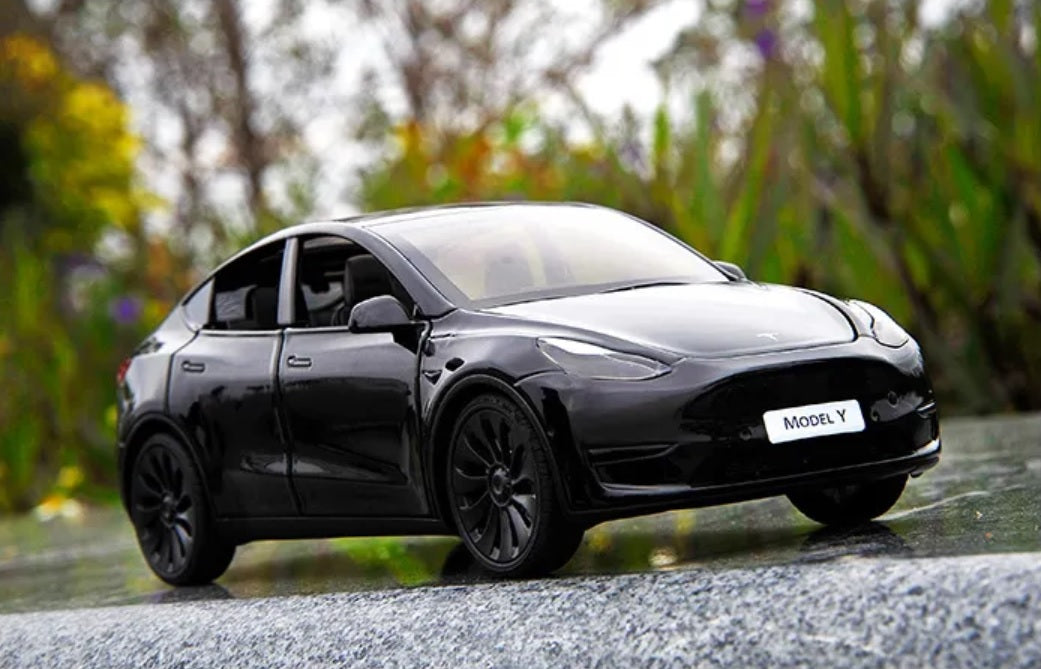 1:24 Tesla Model Y Diecast Car Model (7 colors)