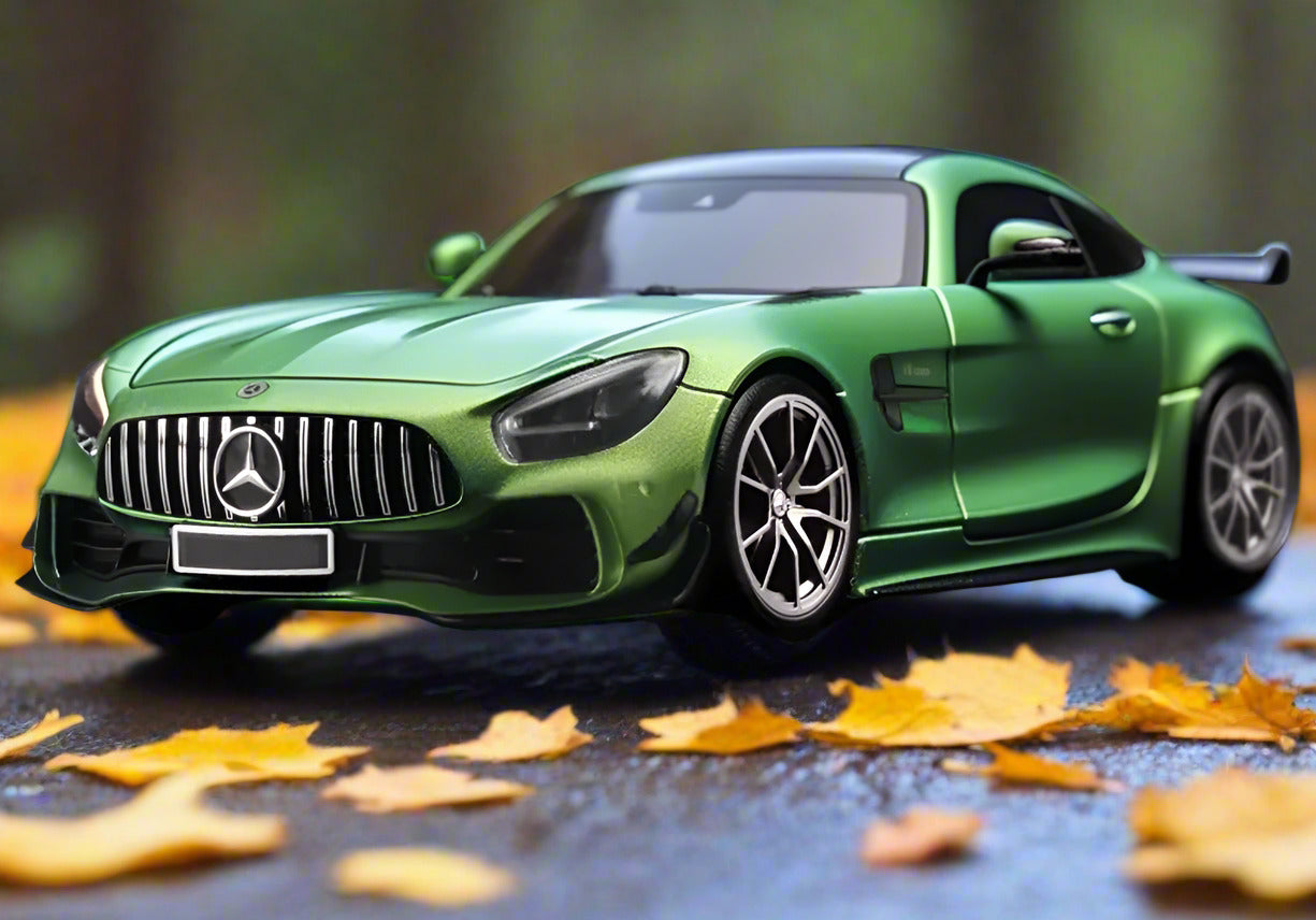 1:18 Mercedes Benz AMG GT R Diecast Car Model (Green/Black)