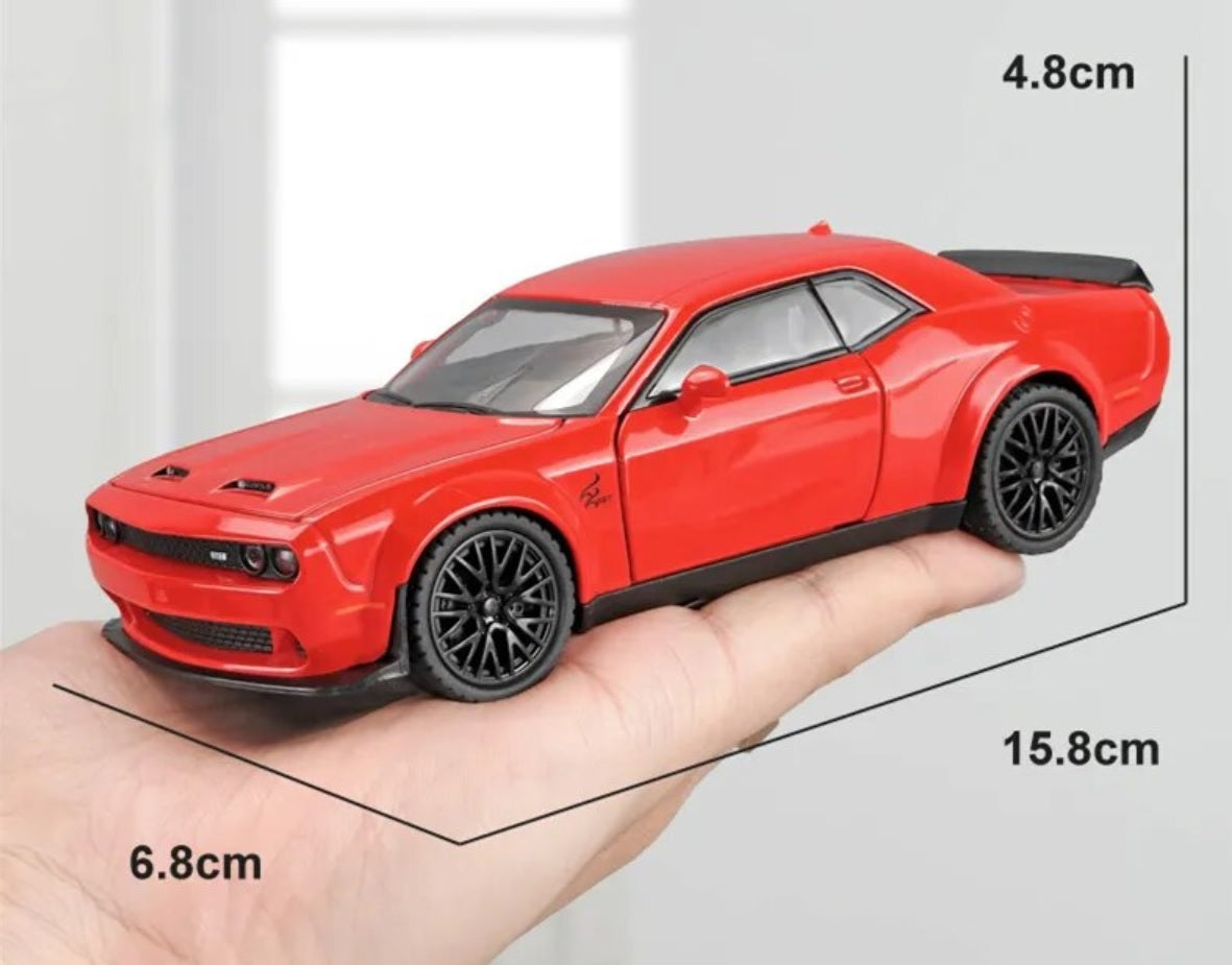1:32 Dodge Challenger SRT Hellcat Diecast Car Model (Black/White/Red/Police)