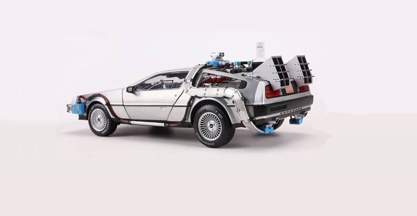 1:18 Back to the Future DeLorean DMC-12 Diecast Car Model