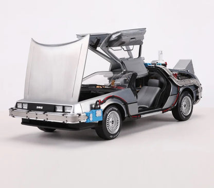 1:18 Back to the Future DeLorean DMC-12 Diecast Car Model